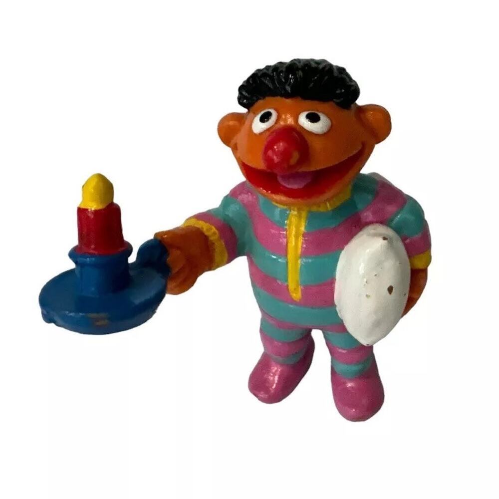 Applause Sesame Street Ernie Vintage 3" PVC Figure Nightime Ernie w/ Candle
